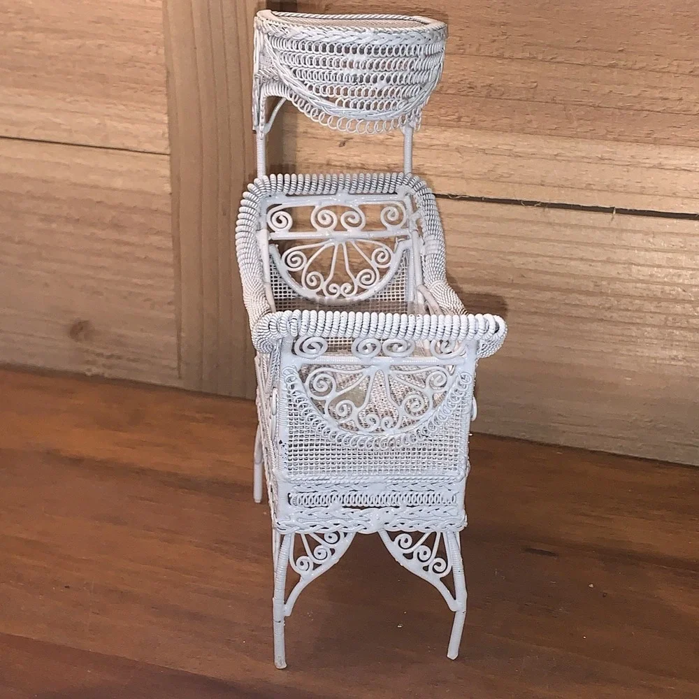 VTG Dollhouse Miniature Victorian Style Metal Wire White Wicker Bassinet Cradle